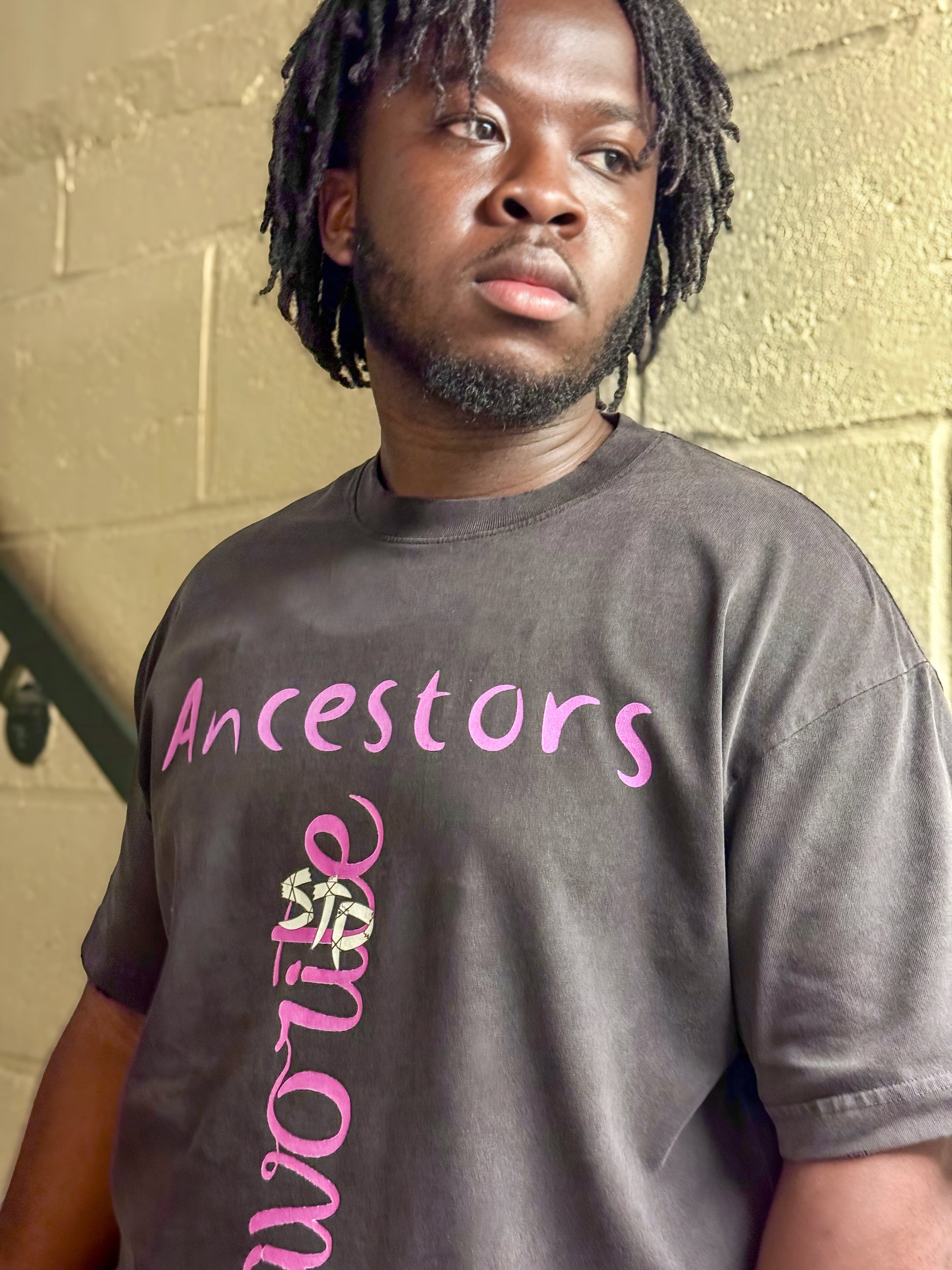 Snow Washed Raw-Hem Legacy T-Shirt